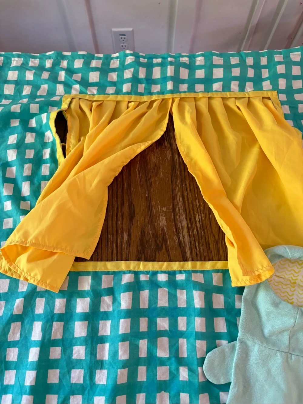 Lovevery puppet theatre and fort